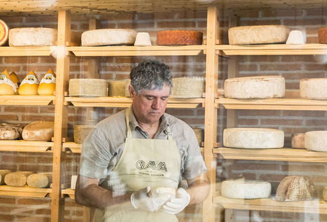 qava de quesos y su maestro afinador jose luis martin e1776080111558